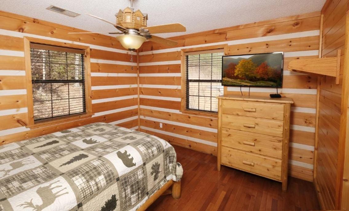Smoky View With A Twist Βίλα Pigeon Forge Εξωτερικό φωτογραφία